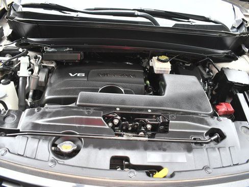 Used 2017 Nissan Pathfinder Platinum AWD/4WD image 30