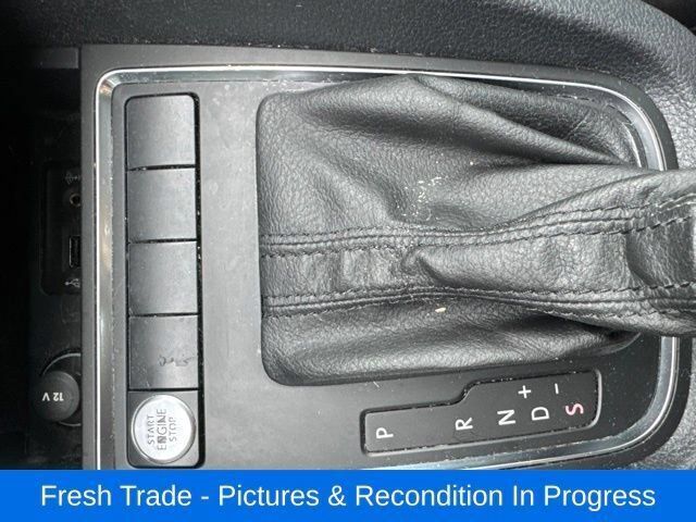 Used 2016 Volkswagen Jetta SE FWD image 14