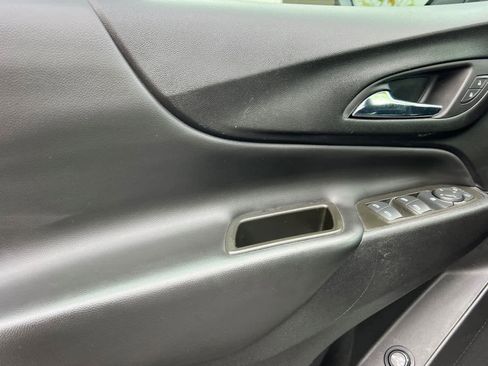 Used 2024 Chevrolet Equinox LT image 12