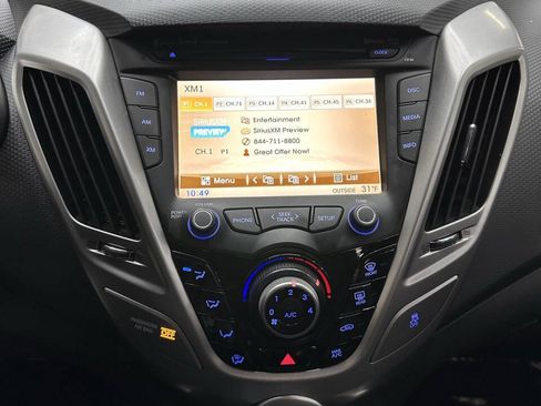 Used 2015 Hyundai Veloster RE:FLEX Edition FWD image 23