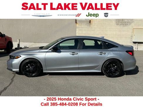 Used 2025 Honda Civic Sport image 2