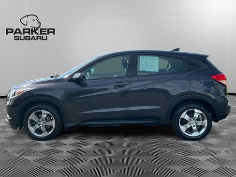 Used 2017 Honda HR-V LX image 2
