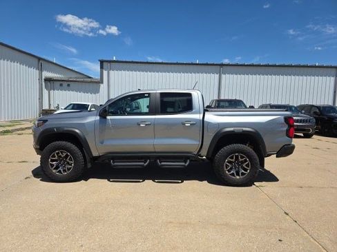 Used 2024 Chevrolet Colorado ZR2 w/ Technology Package AWD/4WD image 5
