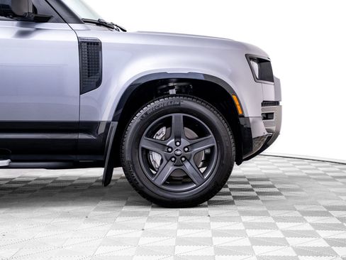 Used 2024 Land Rover Defender 90 X-Dynamic SE AWD/4WD image 34