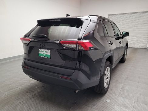 Used 2021 Toyota RAV4 LE FWD image 7