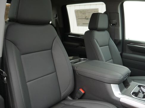 New 2026 Chevrolet Silverado 2500 LTZ w/ LTZ Premium Package AWD/4WD image 24
