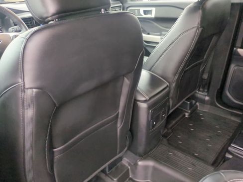 Used 2023 Ford Explorer XLT w/ Equipment Group 202A image 18