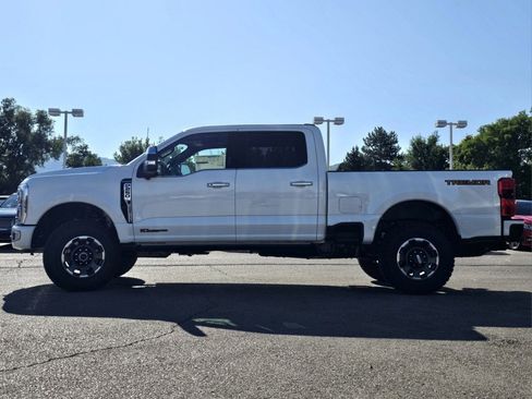 Used 2024 Ford F250 Platinum w/ Tremor Off-Road Package AWD/4WD image 17