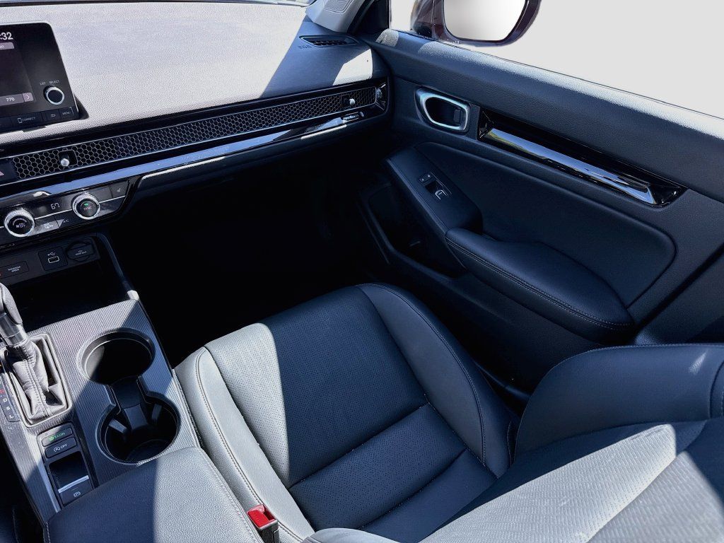 Used 2024 Honda Civic EX-L image 28
