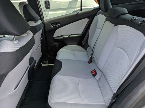 Used 2016 Toyota Prius Two FWD image 11