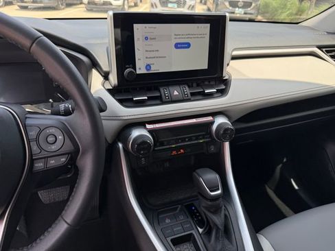 Used 2025 Toyota RAV4 XLE Premium image 22