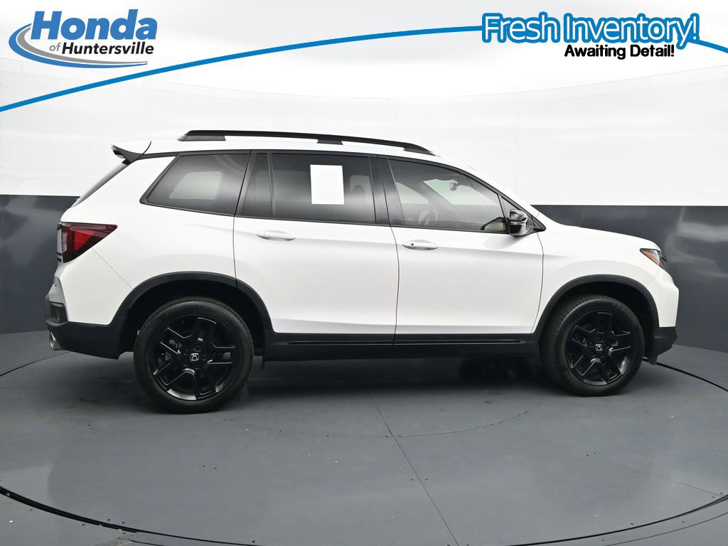 Used 2024 Honda Passport Black Edition image 11