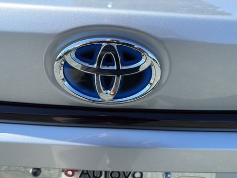 Used 2025 Toyota Corolla LE FWD image 12