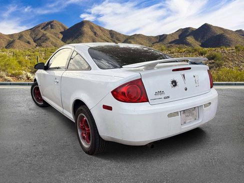 Used 2009 Pontiac G5 FWD image 4