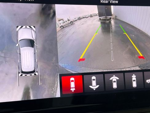 New 2025 Jeep Grand Cherokee Limited w/ Luxury Tech Group II image 18