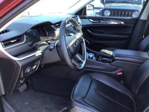 Used 2022 Jeep Grand Cherokee L Laredo w/ Luxury Tech Group I RWD image 23