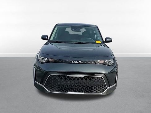 Used 2025 Kia Soul LX w/ LX Technology Package image 2