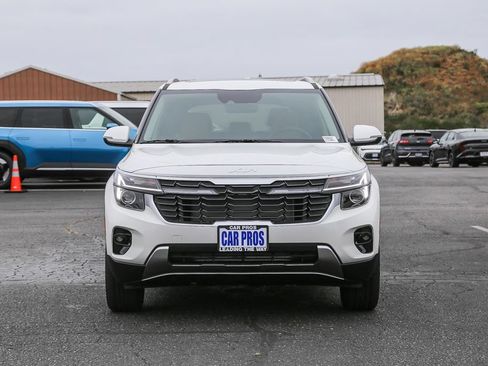 Certified 2026 Kia Seltos EX w/ EX Sunroof Package AWD/4WD image 2