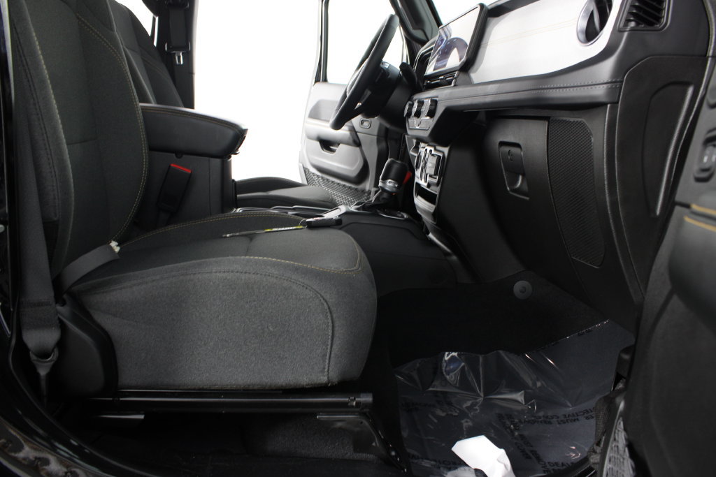 Used 2026 Jeep Wrangler Unlimited Sahara AWD/4WD image 26
