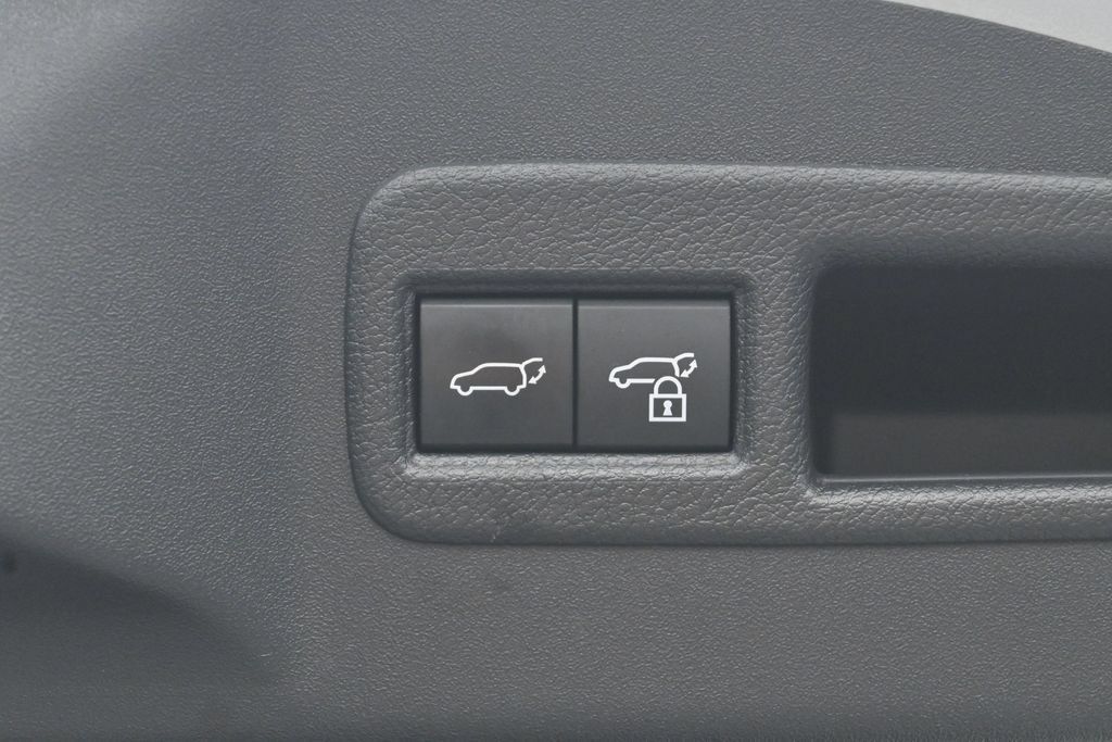 Used 2024 Toyota bZ4X FWD w/ Weather Package image 31