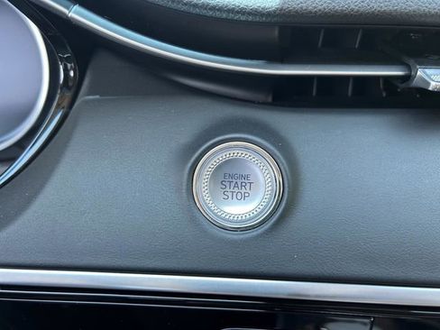 Used 2025 Genesis GV70 2.5T image 34