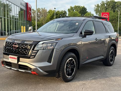 New 2026 Nissan Pathfinder Rock Creek w/ Rock Creek Premium Package AWD/4WD image 2