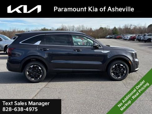 New 2026 Kia Sorento S w/ S Panoramic Sunroof Package image 6