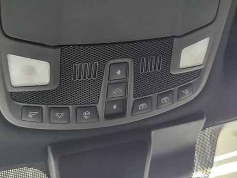 Used 2019 Ford F150 Lariat w/ Equipment Group 502A Luxury AWD/4WD image 32