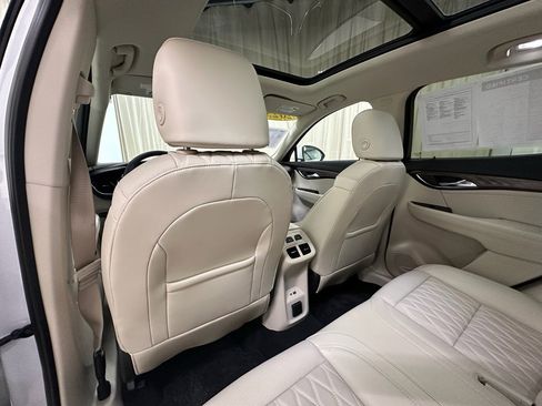 Used 2023 Buick Envision Avenir image 21
