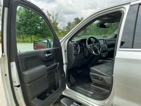 Used 2019 Chevrolet Silverado 1500 LTZ w/ LTZ Premium Package AWD/4WD image 16
