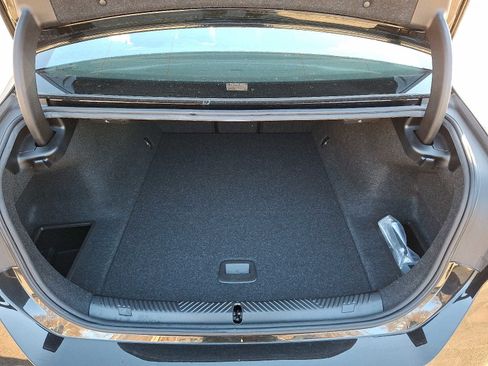 Used 2025 BMW i5 xDrive40 w/ Premium Package image 28