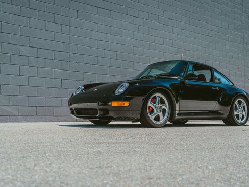 Used 1998 Porsche 911 Carrera S RWD image 9