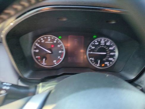 Used 2024 Subaru Outback Premium AWD/4WD image 11