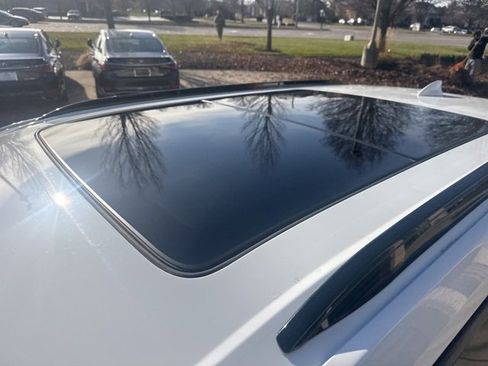 Used 2019 Chevrolet Blazer LT w/ Sun and Wheels Package image 10