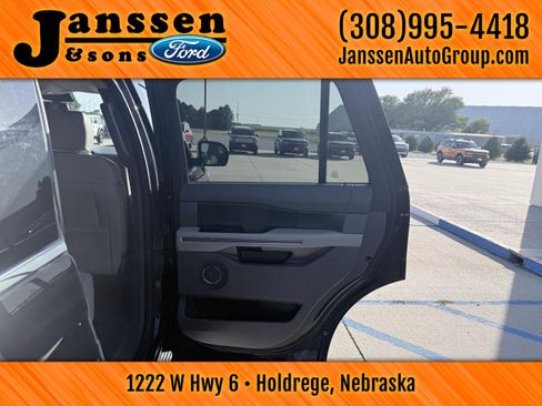 Used 2020 Ford Expedition XLT w/ Equipment Group 202A RWD image 12