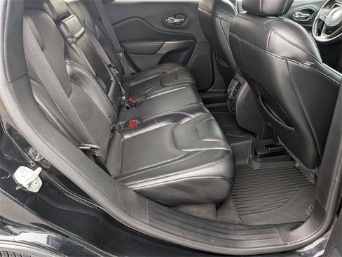 Used 2019 Jeep Cherokee Limited w/ Technology Group image 33