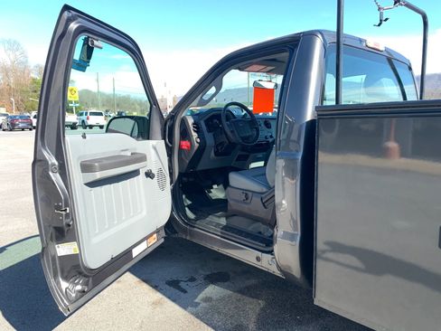 Used 2015 Ford F250 XL image 7