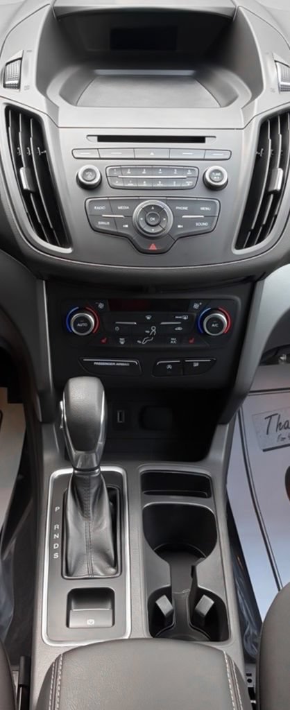 Used 2018 Ford Escape SE w/ Ford Safe & Smart Package AWD/4WD image 17