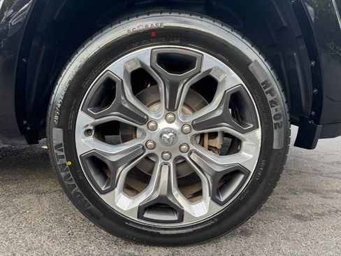 Used 2019 RAM 1500 Limited image 34