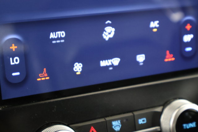 Used 2024 Ford Edge SEL AWD/4WD image 21