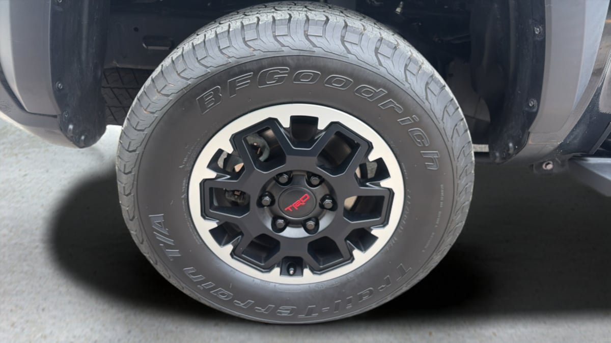 Used 2024 Toyota Tacoma TRD Off-Road AWD/4WD image 23