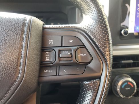 Used 2025 Toyota Tacoma SR5 image 21