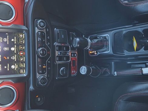 Used 2020 Jeep Gladiator Rubicon image 16