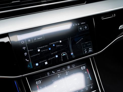 Used 2024 Audi S8 image 51