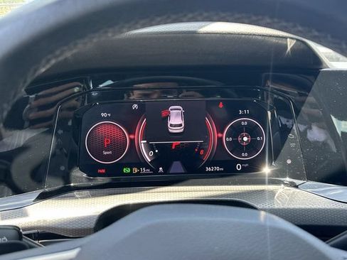 Used 2022 Volkswagen GTI SE FWD image 26