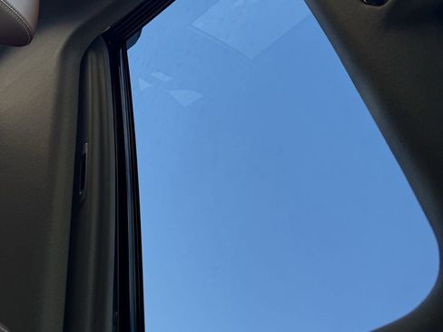 Used 2025 Toyota Land Cruiser image 33