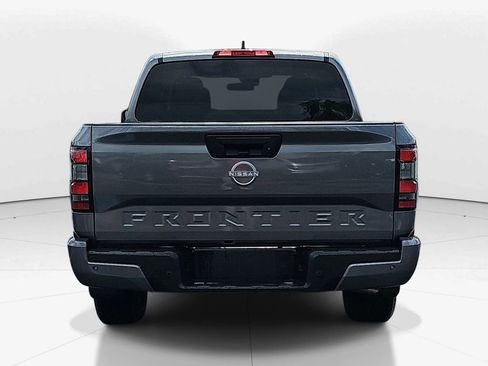 Used 2025 Nissan Frontier SV RWD image 7