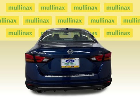 Used 2021 Nissan Altima 2.5 SR w/ SR Premium Package FWD image 7
