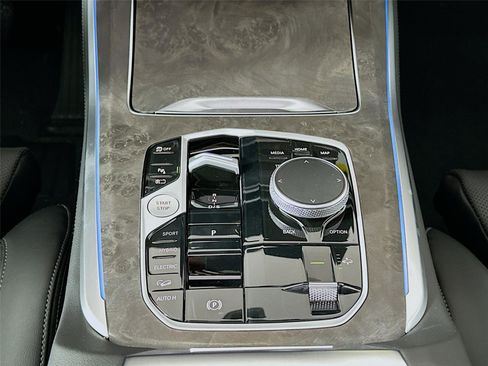 New 2026 BMW X5 xDrive50e w/ Premium Package image 17