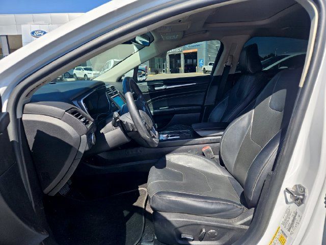 Used 2020 Ford Fusion Titanium AWD/4WD image 5
